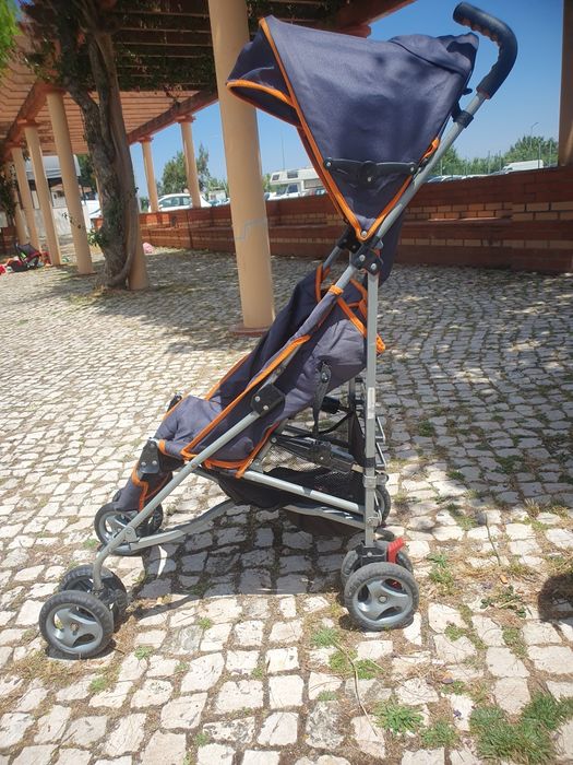 Zippy Folding Stroller506833825265111040