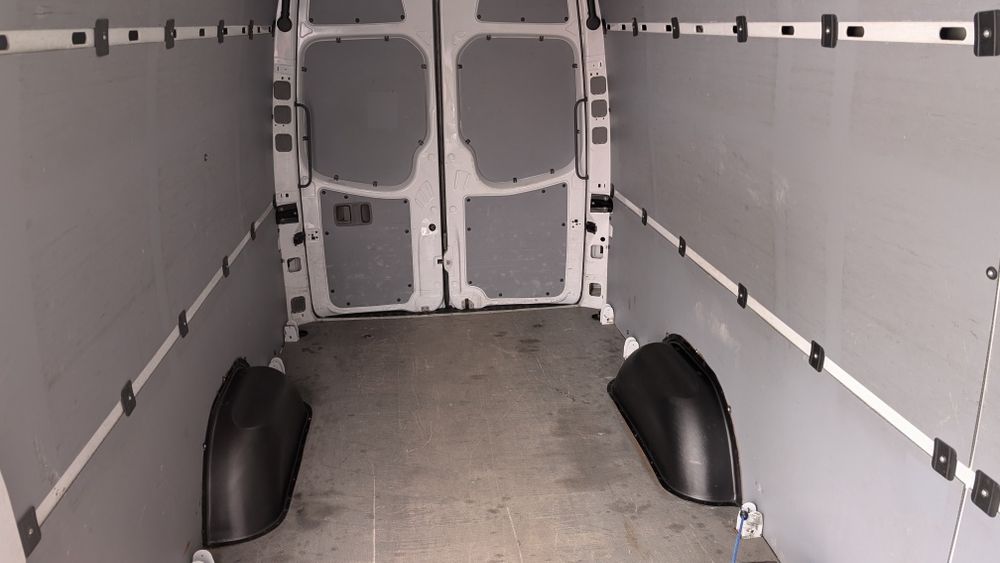 M. B. Sprinter L3H2 Long 2011р .319cdi 3.0-V6 Automatic