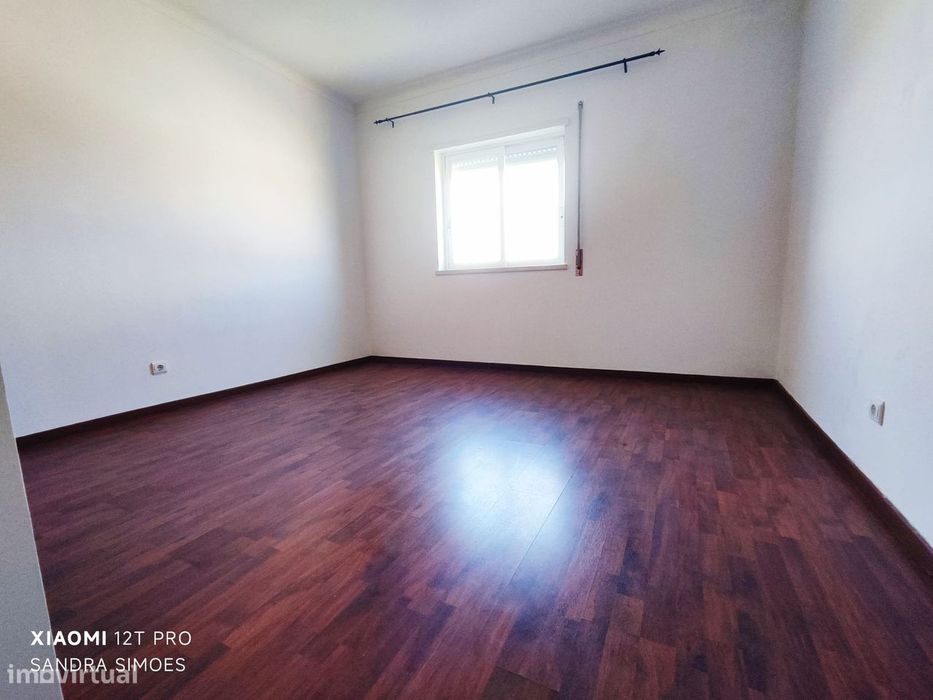 T2 em Corroios, pronto a habitar por 950€