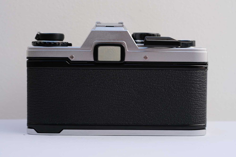 Olympus OM10 Aparat analogowy na film 35mm