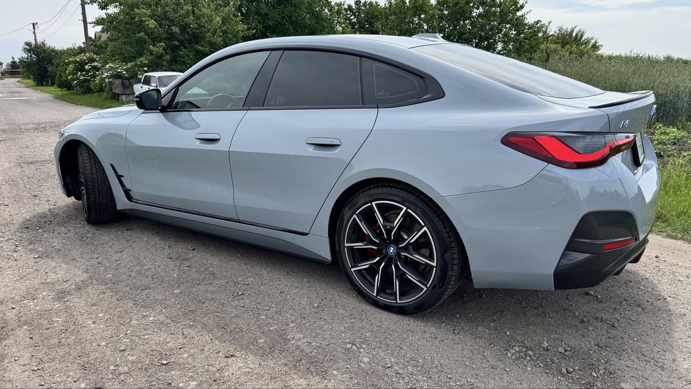 продам bmw i4 edrive40