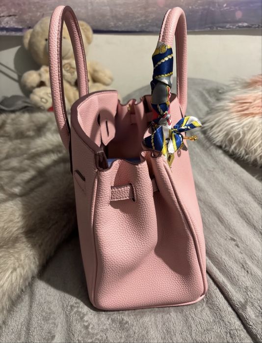 Жіноча сумка рожева в стилі Birkin з хусткою та ремінцем