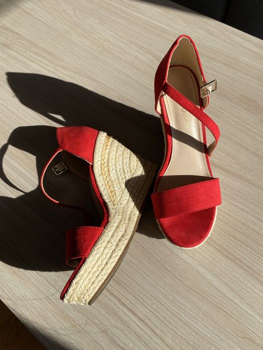 Czerwone koturny sandały na koturnie 36 Deezee