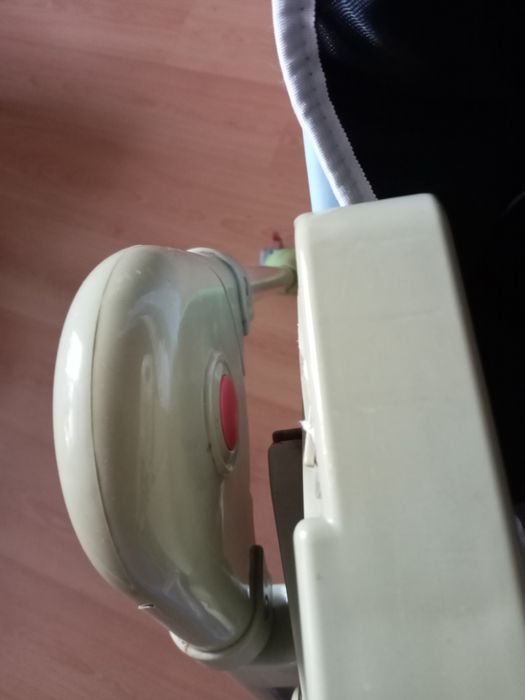 Продам стульчик для кормления