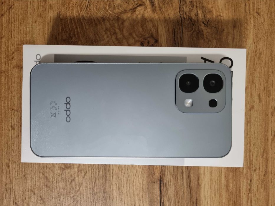 Smartfon OPPO A6 Pro 5G 8/256GB 6.57" 120Hz Srebrny