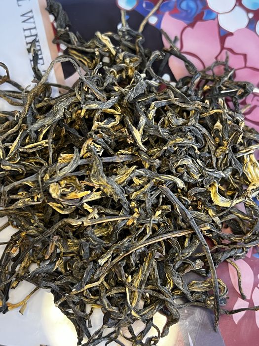 Елітні китайські червоні чаї: Інь Цзюнь Мей, Дянь Хун, Золота пісня