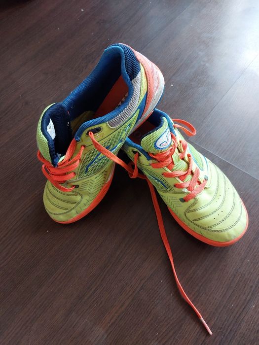 Buty halówki firmy joma r 37