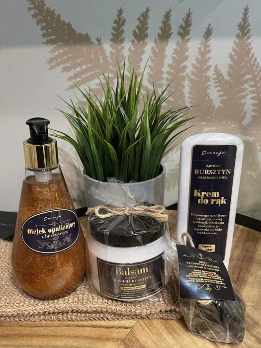 Olejek opalizujący z ekstraktem z bursztynu. Zapach: SiAmber