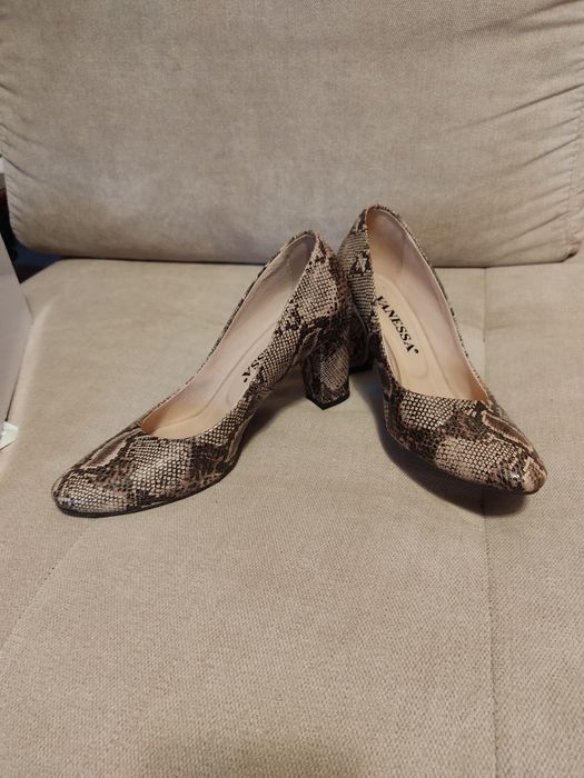 Buty na słupku Vanessa 37