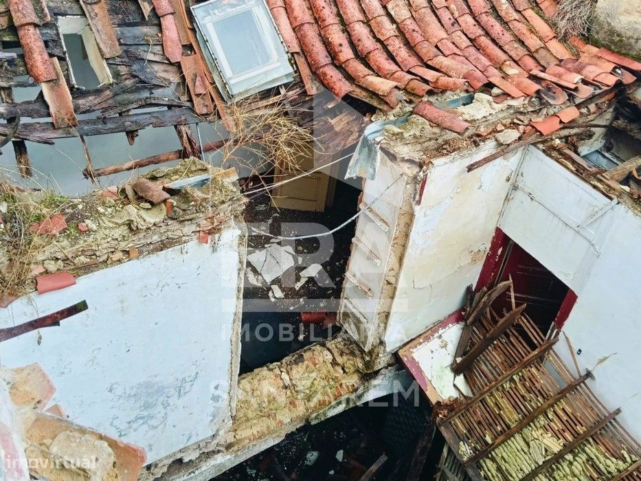 Prédio de 3 pisos no Centro Histórico