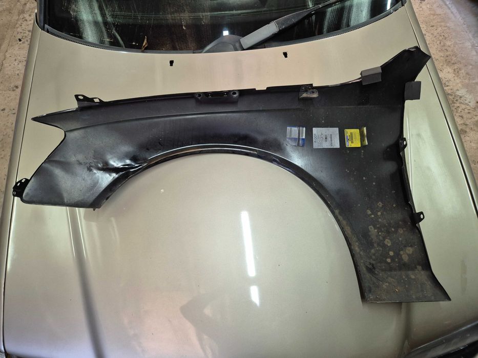 Переднє праве крило Audi A4 B8 2014 (рест) колір чорний, LY9B