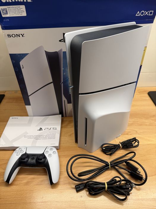 PlayStation 5 GB com CD  - 1 TB