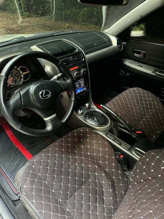 Lexus IS200 ОБМЕН