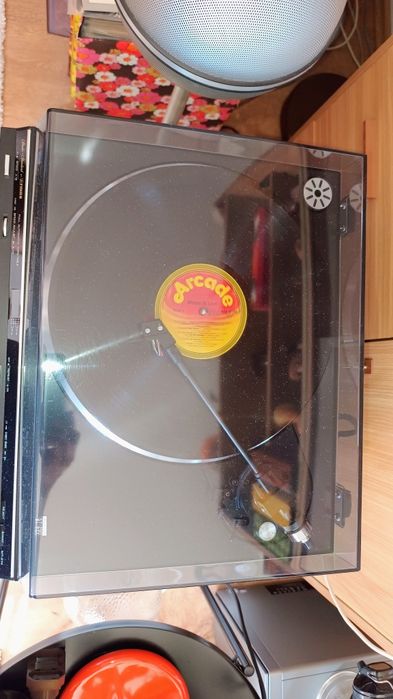 Gramofon FISHER studio-standart MT-274