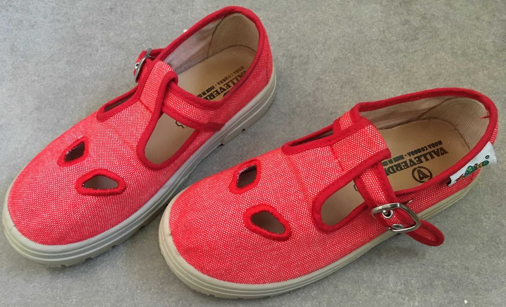 Baleriny Valleverde R.28 świetne włoskie półbuty, adidasy, sandały