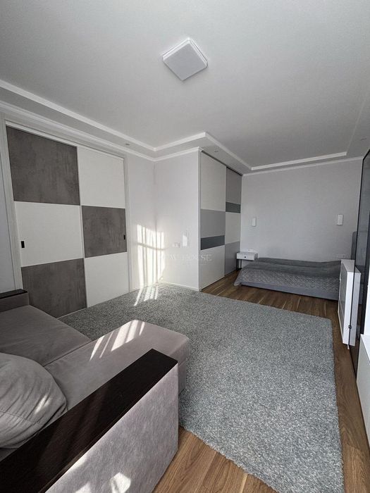 Простора 1-кімнатна квартира 46 м² у ЖК Петрівський квартал - More