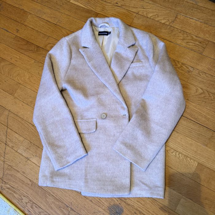 Пальто prettylittlething