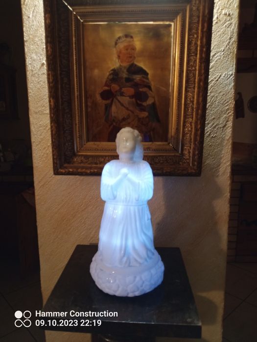 Piękna lampka anioł