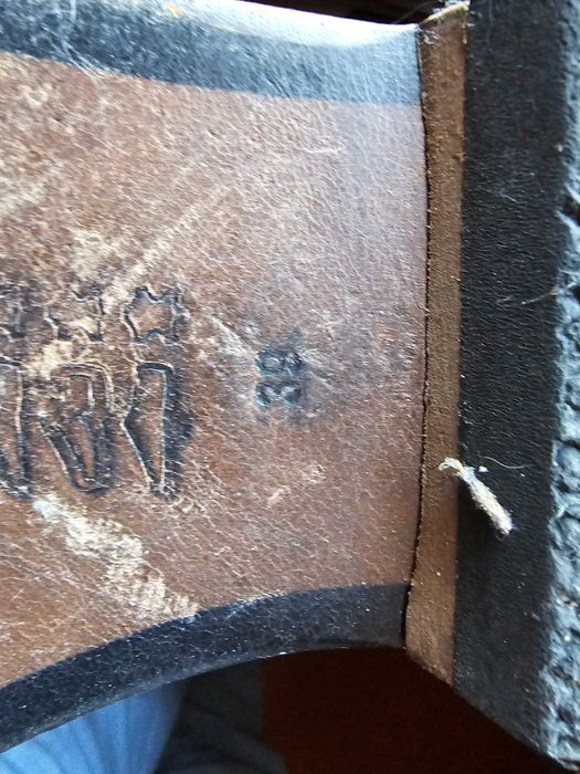 Sandália em Pele Castanha