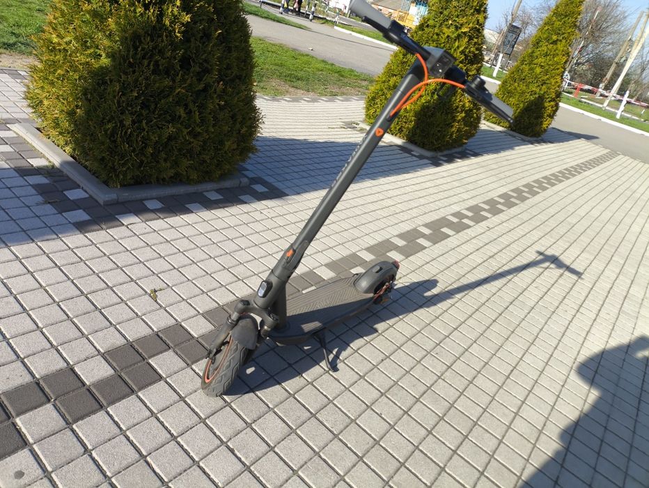 Продам Електросамокат yadea ks5
