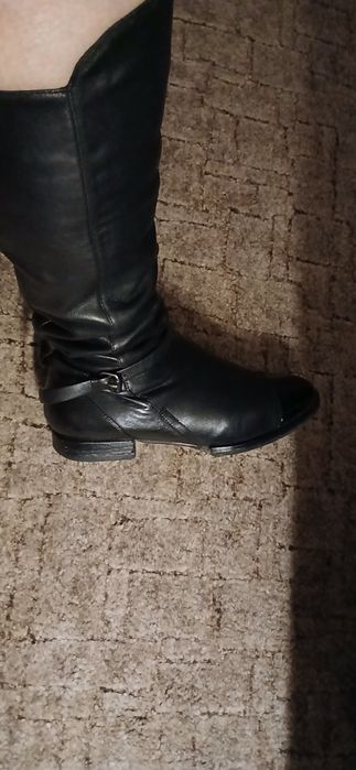 Продам зимние сапоги  из качественной кожи, не дорого, утеплитель-муто