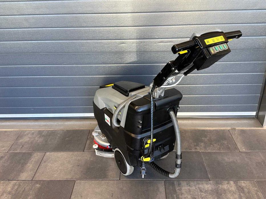 Szorowarka Karcher BD 40/12 C - nowe akumulatory i gumy ssawy!