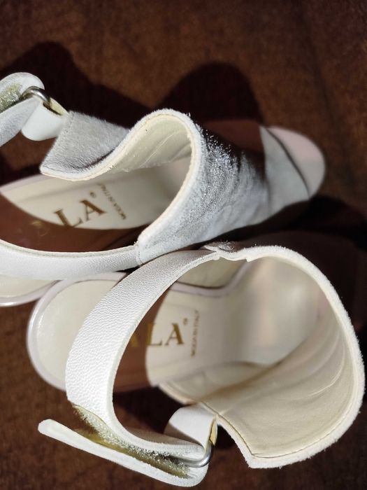 Sandały beżowe Sala r. 36