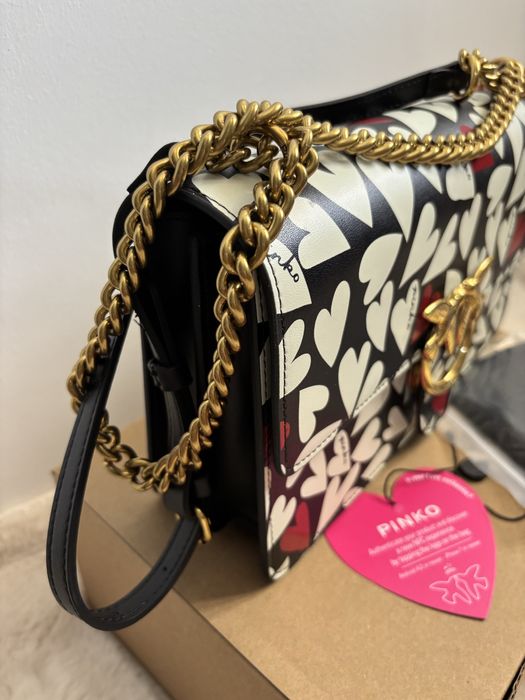 Mala preta love PINKO
