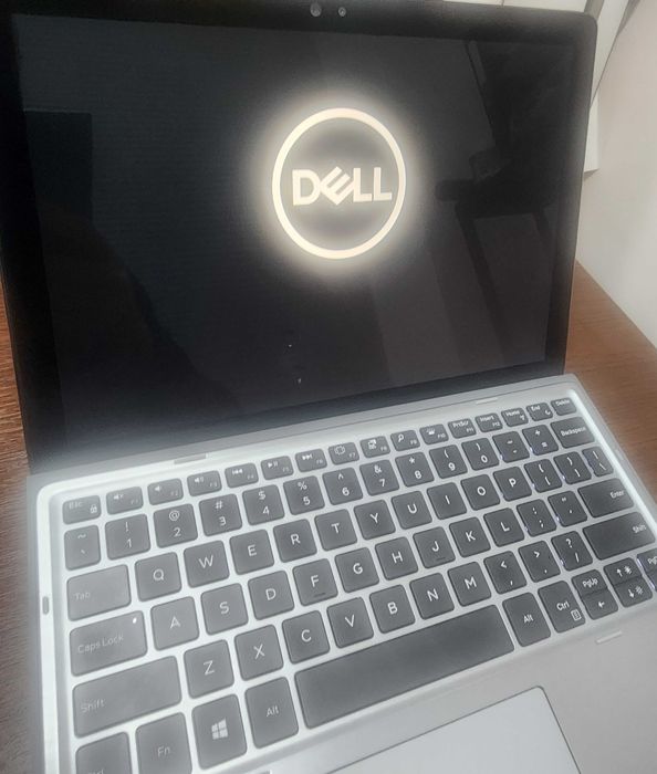 Планшет\ПК DELL Latitude 7210 2-in-1 i5/8GB/256GB SSD + Dell Pen