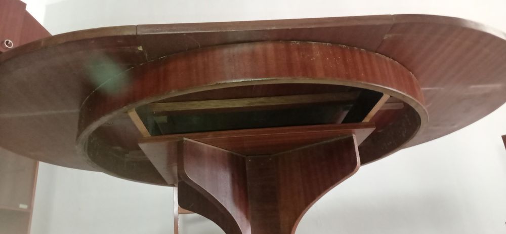 Mesa de Jantar extensivel com 5 cadeiras