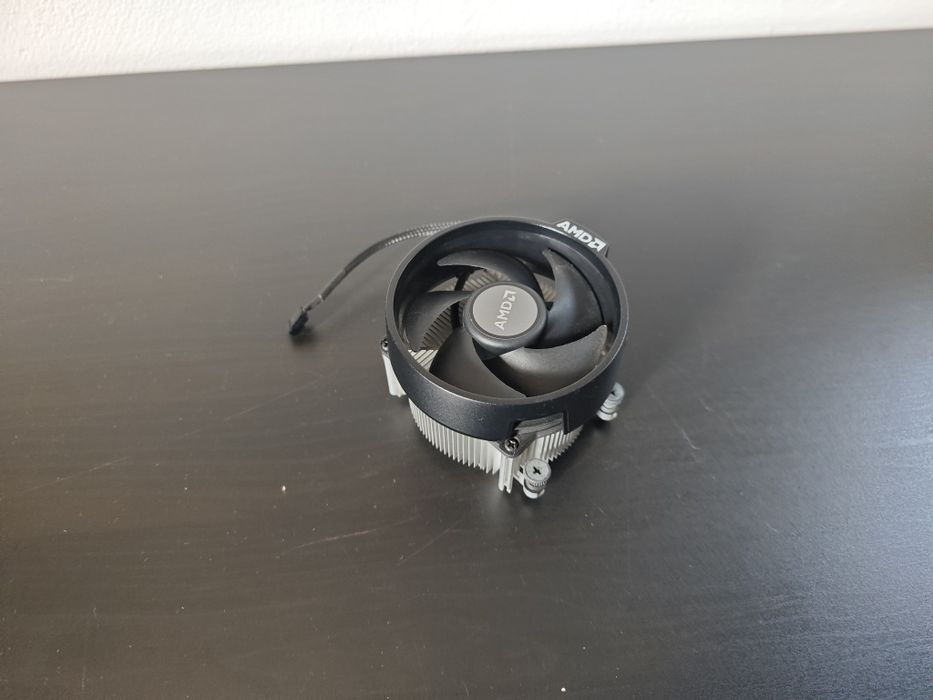 Stock Cooler AMD446818377374771202