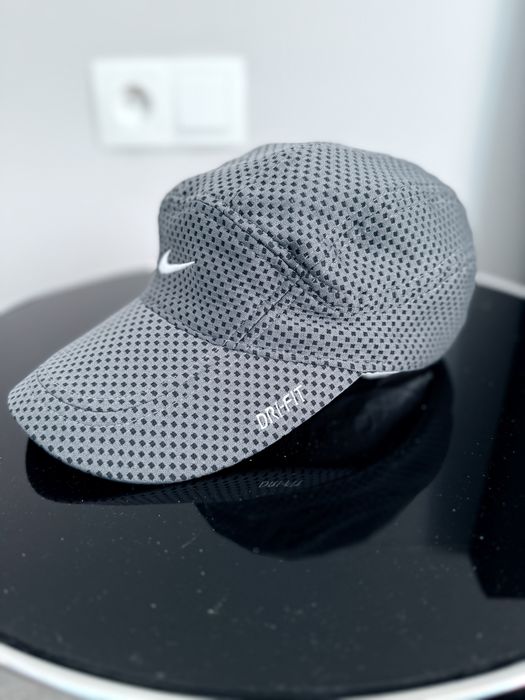 Czapka z daszkiem NIKE DRI-FIT szara