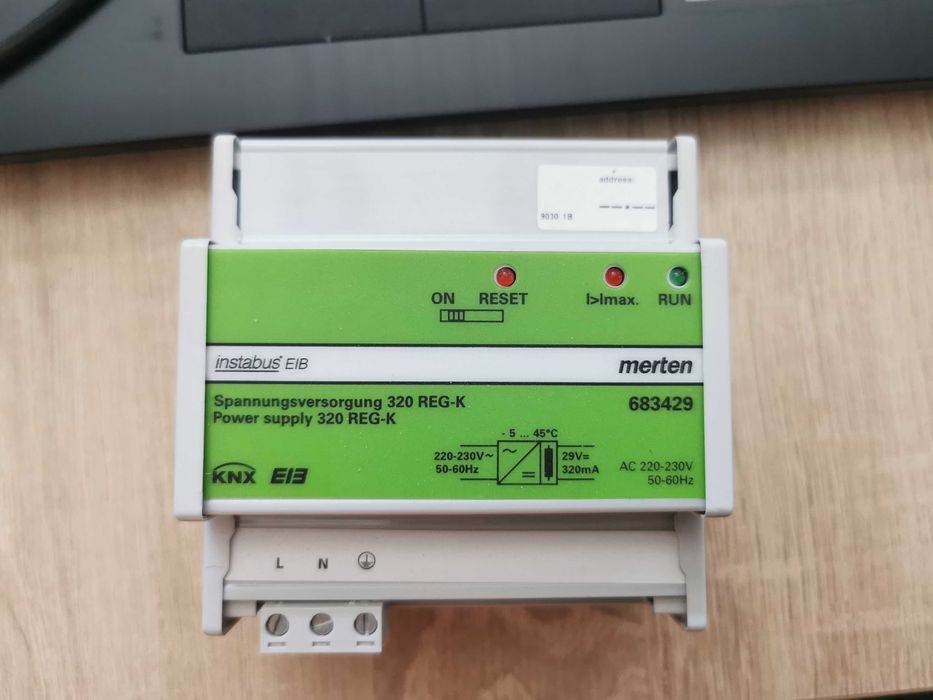 Zasilacz Magistrali Systemu KNX/EIB Firmy Merten