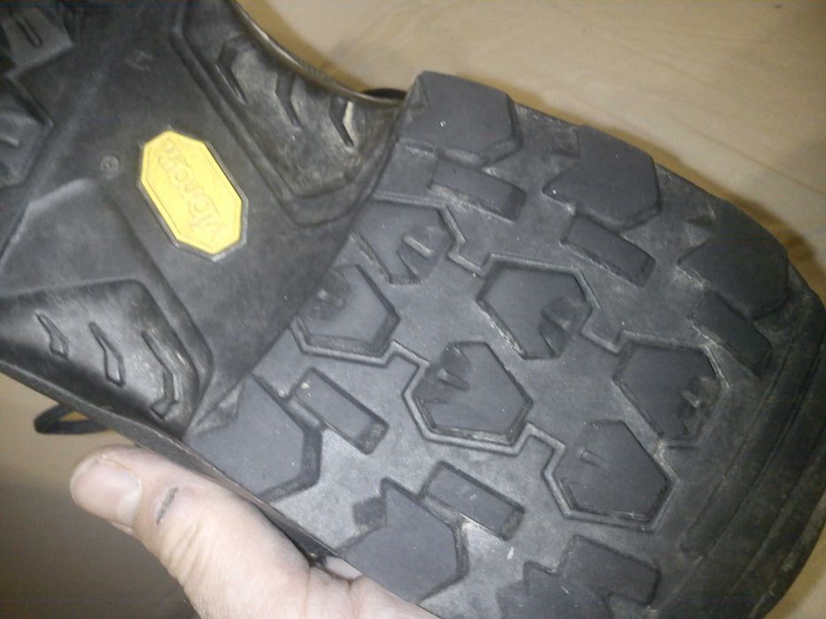 lowa 44/28 skóra grafitowe vibram gore tex trekking sklep 700 ładne