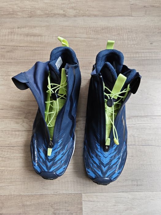 Кросівки чоловічі Warm & Tough Chill Mid M CN1845 Reebok Sport - 44.5