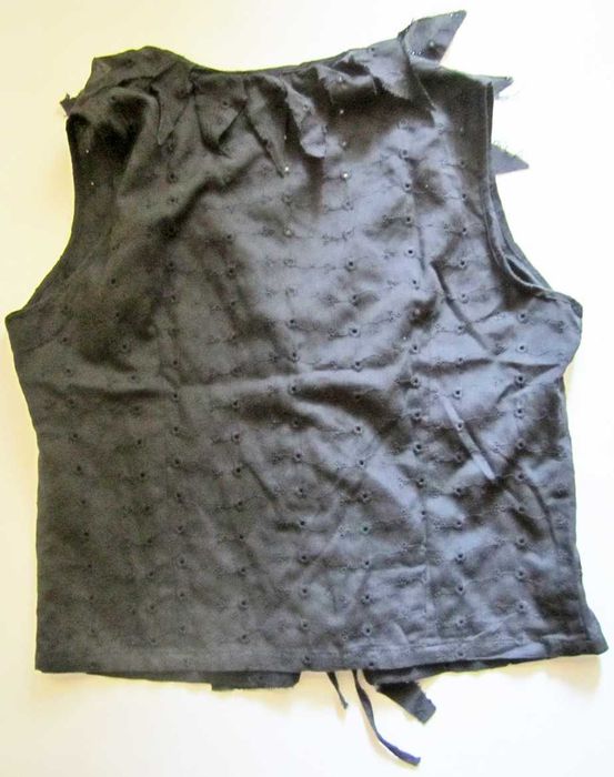 Top de Senhora Bordado Preto, como Novo