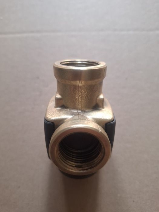 Termostatyczny zawór mieszający