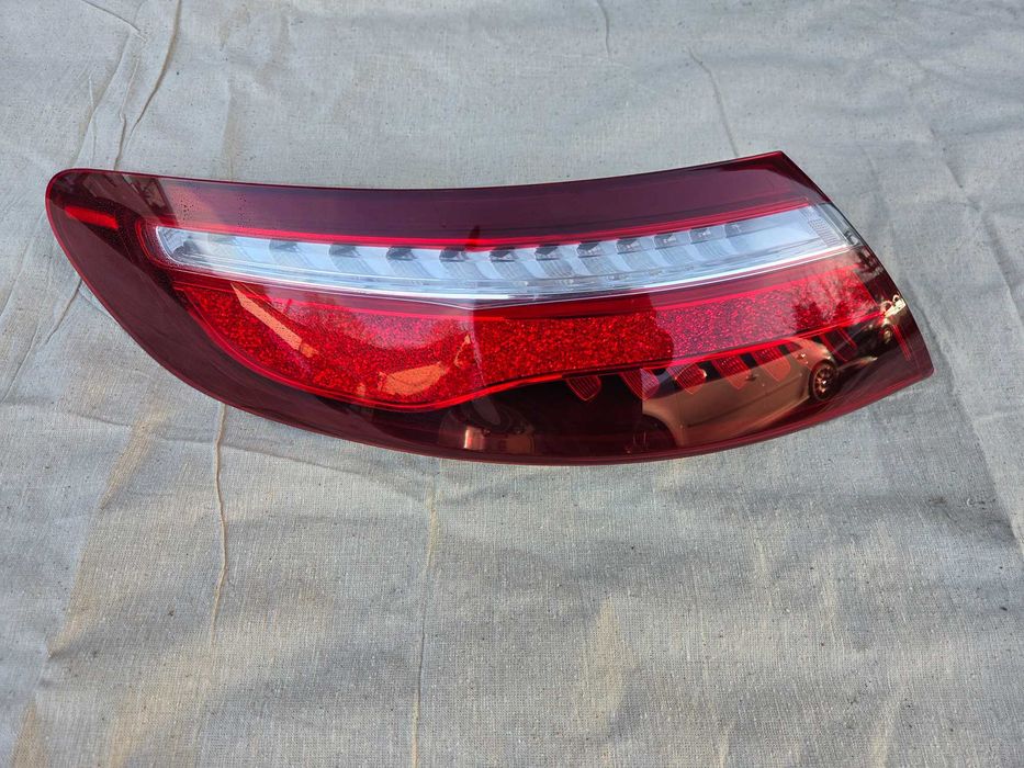 Mercedes E Klasa coupe A238 Lampa lewa Led Europa