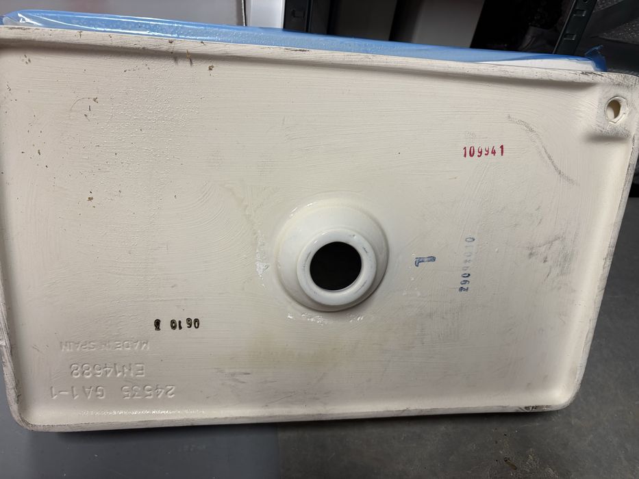 Umywalka Roca Inspira