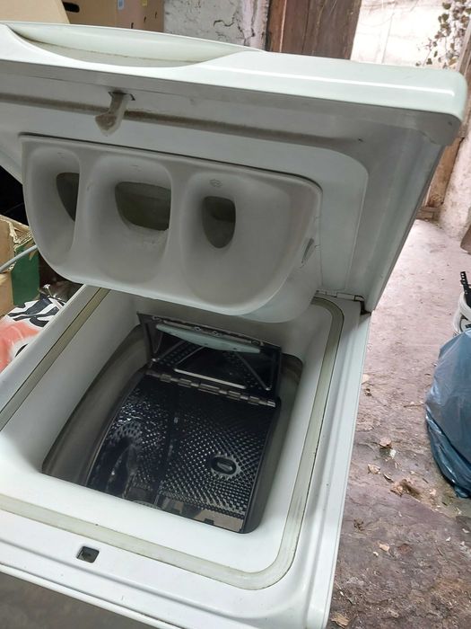 Pralka ładowana z góry Polar PTL 1109