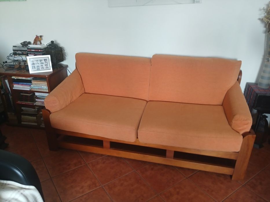 Sofás de sala laranja tijolo,