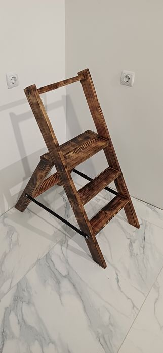 Розкладна драбина дерев'янна