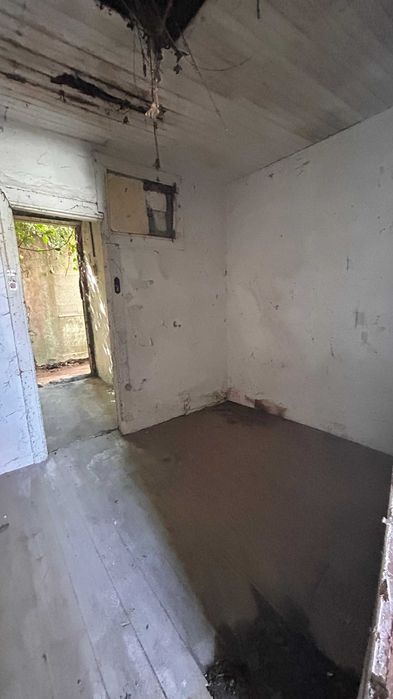 Terreno com Casa antiga edificada