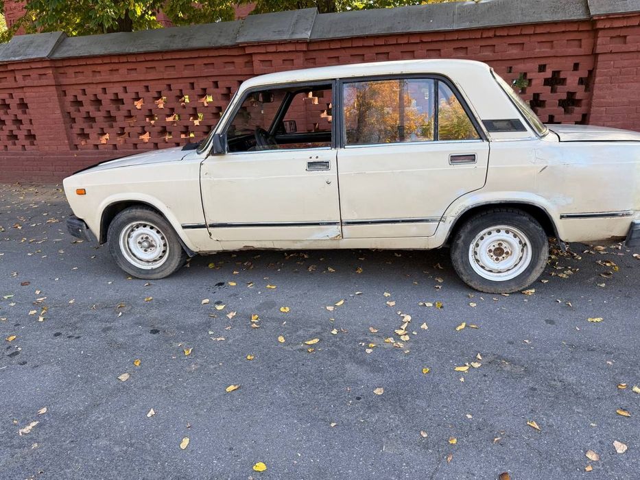 Продам авто ваз 2107