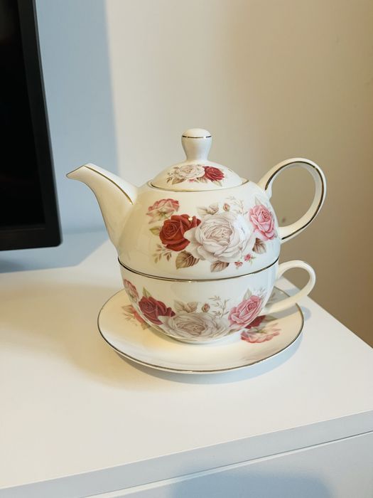 Filizanka z czajniczkiem porcelana