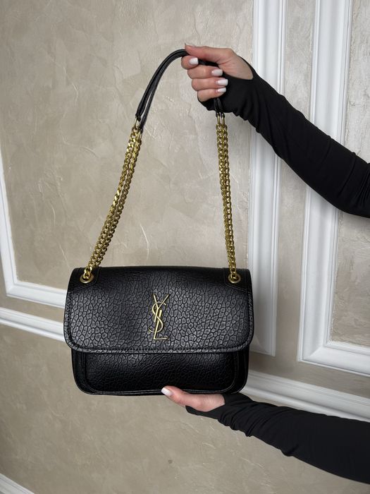 Сумка YSL Yves Saint Laurent Niki in Grained Lambskin Black / Gold