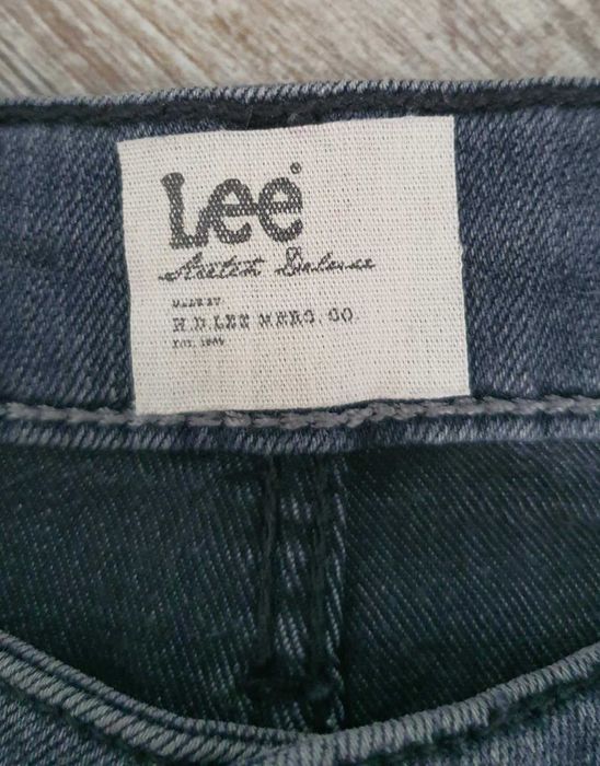 Spodnie damskie vintage marki Lee W26 L33