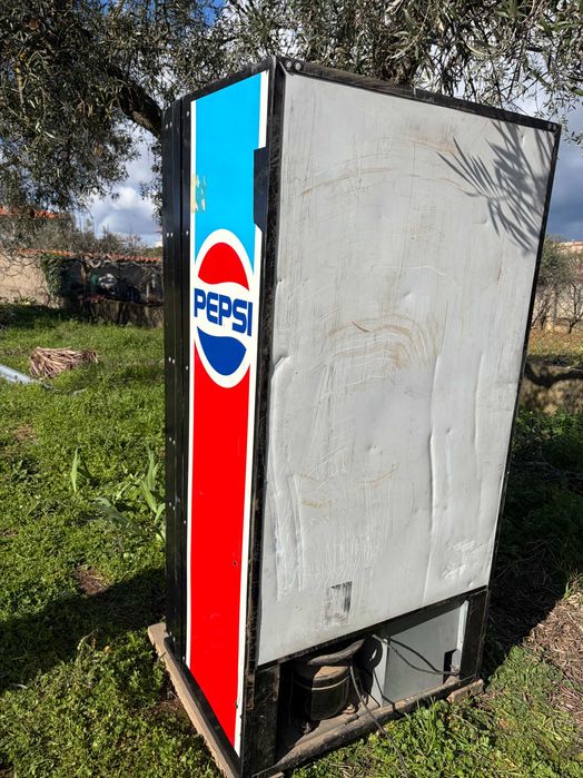 Máquina de venda de bebidas automática