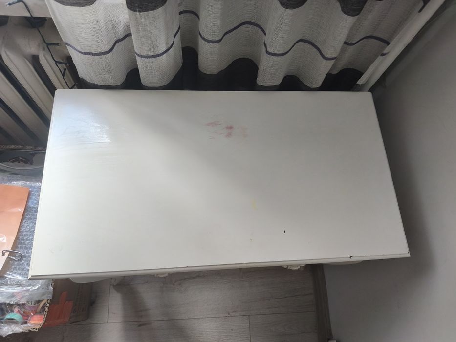 Toaletka z ozdobnymi frontami