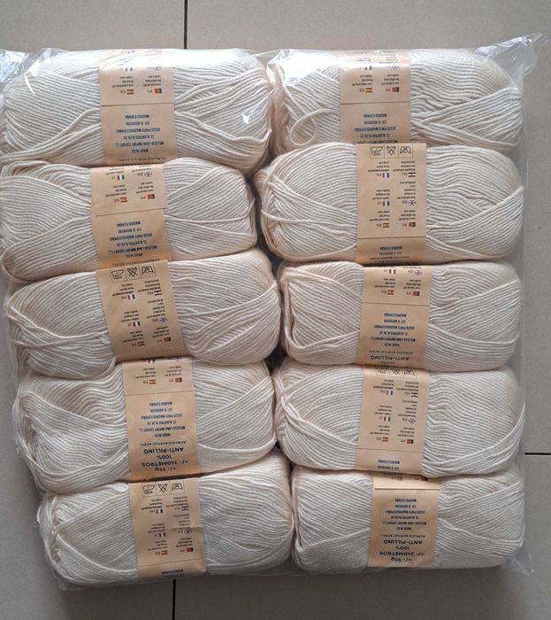 Lote de 20 novelos de Lã - Creme - 100% acrílico - Novo - Melissa Bebe